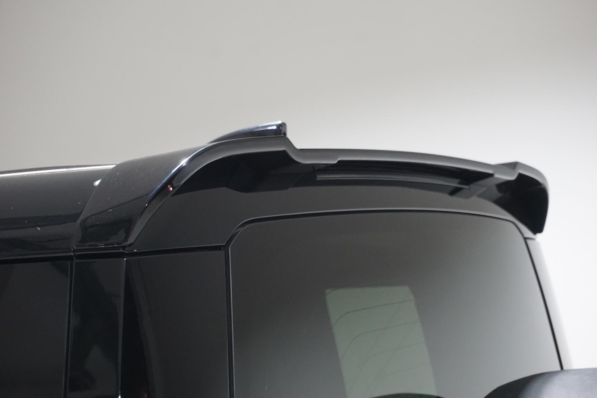 Land Rover Defender 110 3.0 D250 MHEV X-Dynamic SE SUV 5dr Diesel Auto 4WD Euro 6 (s/s) (250 ps)